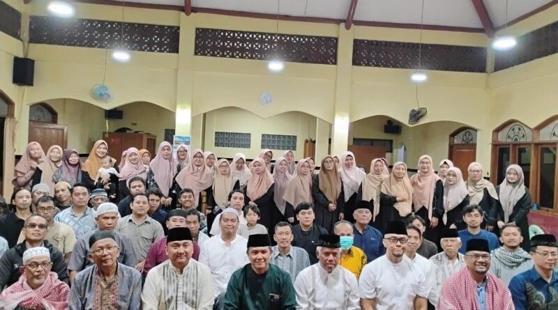 Safari Ramadan Pimpinan DPRD Kota Bandung ke Masjid LDII, Ajak Warga Tingkatkan Ibadah dan Waspada Ancaman Sosial - LDII Kota Bandung