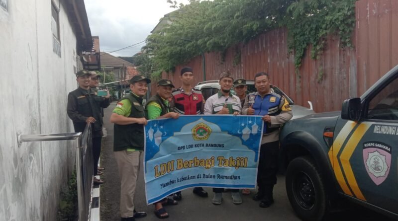 LDII Kota Bandung Bagikan Ribuan Takjil Gratis, Tebar Keberkahan Ramadan - LDII Kota Bandung