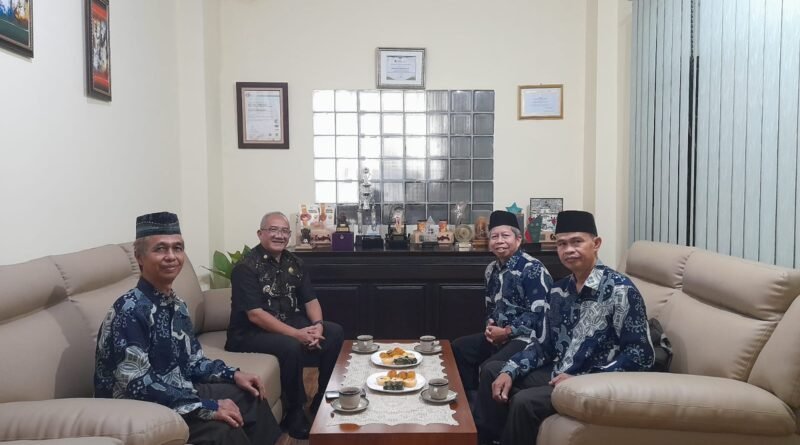 PC LDII Cibeunying Kaler Jalin Silaturahim dengan Camat Baru - LDII Kota Bandung