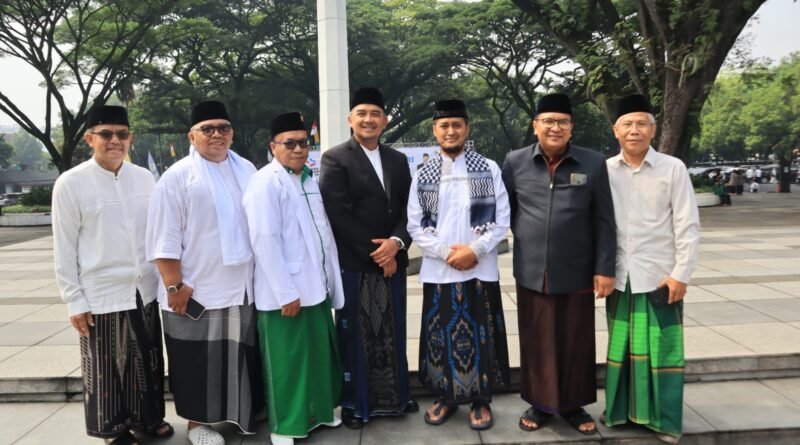DPD LDII Kota Bandung Hadiri Apel Hari Santri Nasional 2025 di Plaza Balai Kota - LDII Kota Bandung