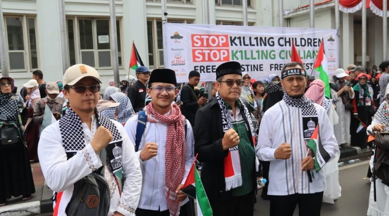 LDII Kota Bandung Ikuti Aksi Umat Islam Bersatu Bela Palestina - LDII Kota Bandung