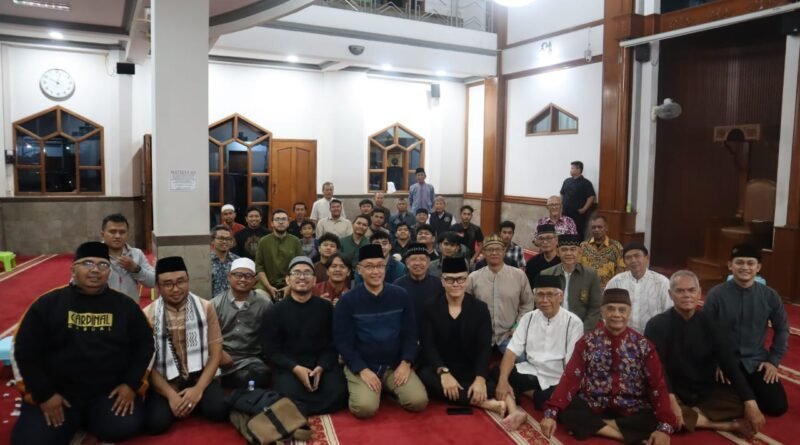 Pimpinan DPRD Kota Bandung Gelar Safari Ramadan di Masjid LDII - LDII Kota Bandung