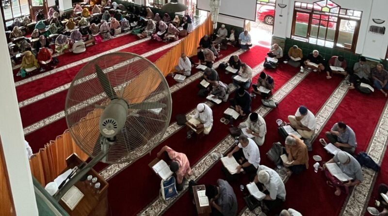 Pengajian Khusus Bagi Lansia LDII Kota Bandung: Semangat Ibadah di Usia Senja - LDII Kota Bandung