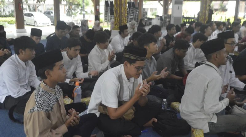 Ratusan Pemuda LDII Kota Bandung Gelar Pengajian & Doa Bersama Walikota dan Wakil Walikota Terpilih - LDII Kota Bandung