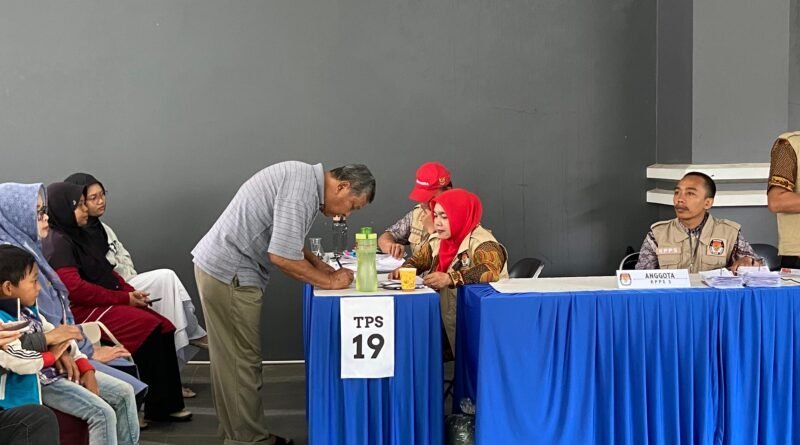 Partisipasi Warga Tinggi, Pilkada Serentak 2024 Berjalan Kondusif di Halaman Kantor Sekretariat DPD - LDII Kota Bandung