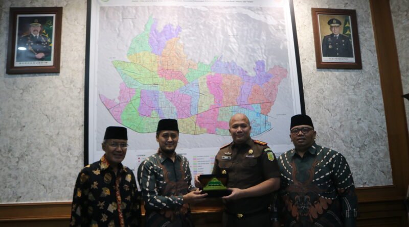 Pererat Sinergi, DPD LDII Kota Bandung Silaturahim dengan Kejaksaan Negeri Bandung - LDII Kota Bandung