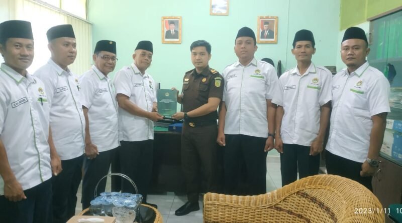 LDII Silaturahim Dengan Kajari OKU, Bangun Masyarakat Hukum - LDII Kota Bandung