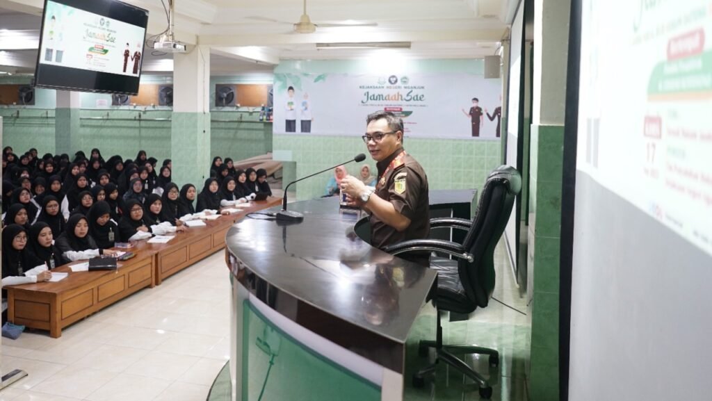 Kejari Nganjuk Sosialisasikan Jamaah Sae Ke Ponpes binaan LDII - LDII Kota Bandung